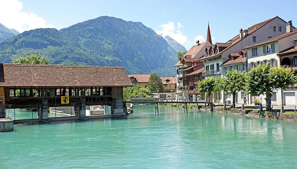 1024px Switzerland 03214   Top Of The Weir (Dennis G. Jarvis)