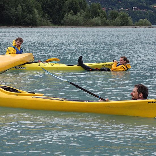 Coaching Seekajak Auf Dem See Seekajak Rettungs Wiederholungskurs 550x550 1