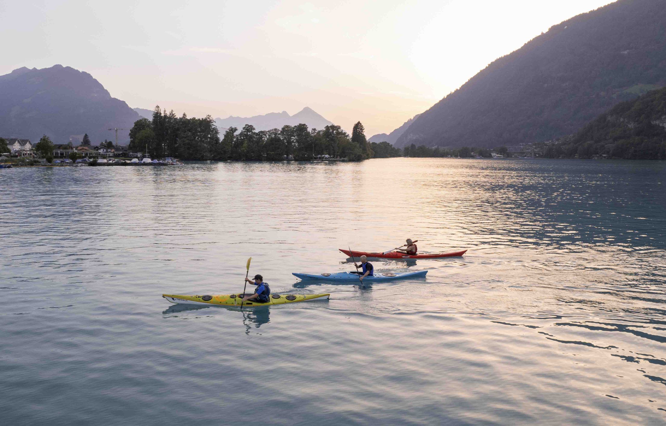 Hightide Kayak School Lake Brienz 0984 Scaled
