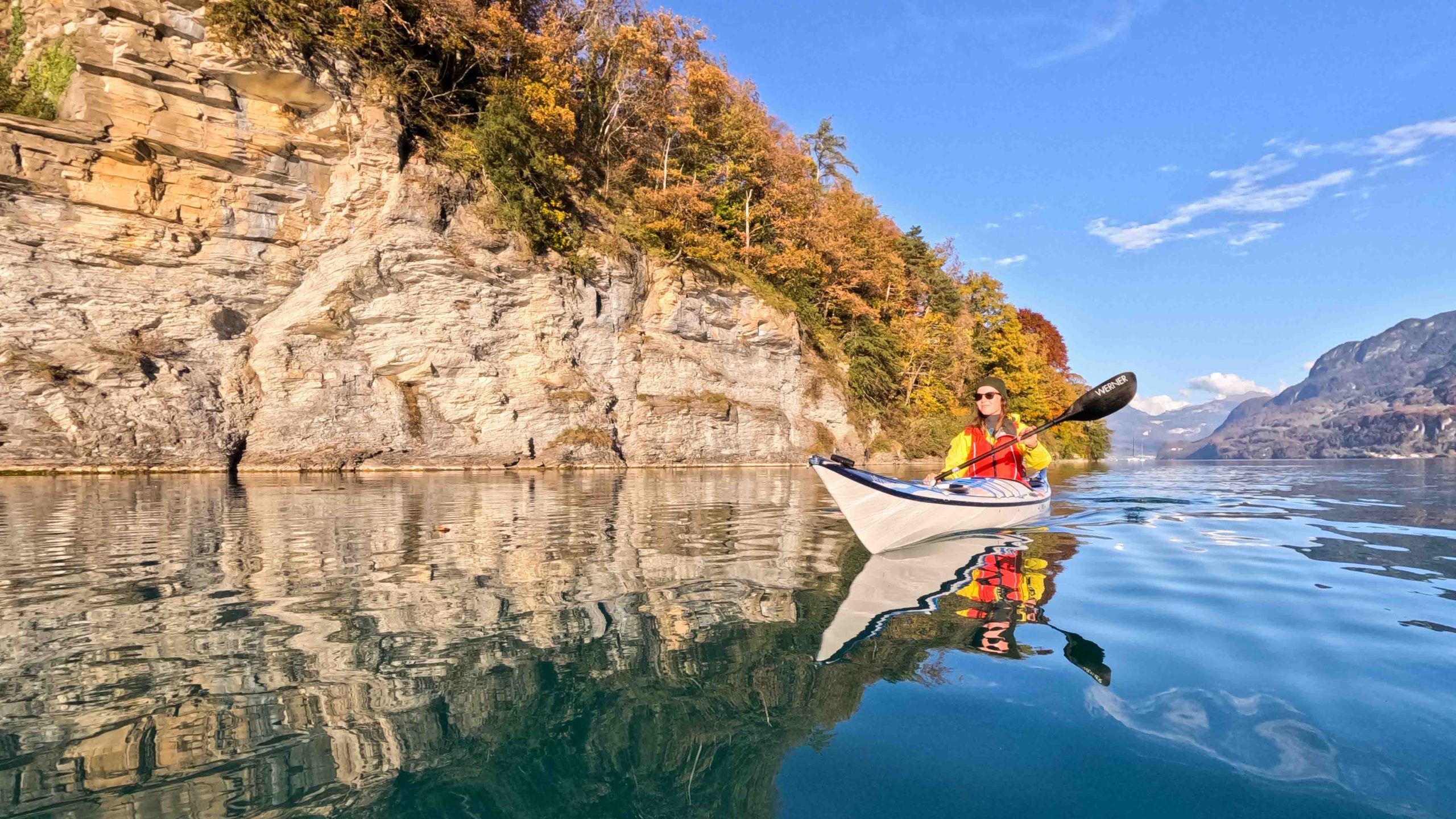 Hightide Kayak School Lake Brienz In Autumn 4 Scaled