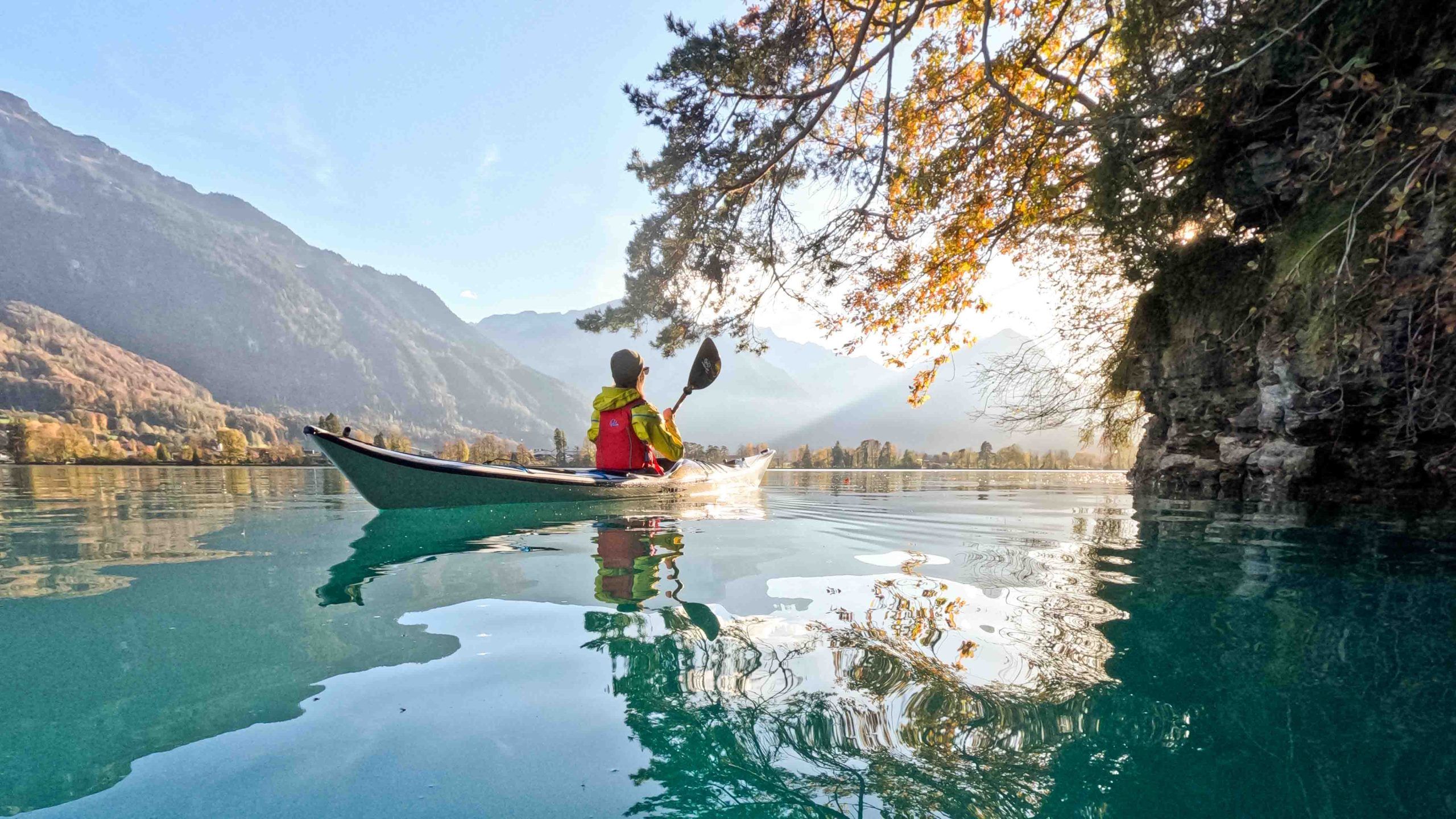 Hightide Kayak School Lake Brienz In Autumn 6 Scaled