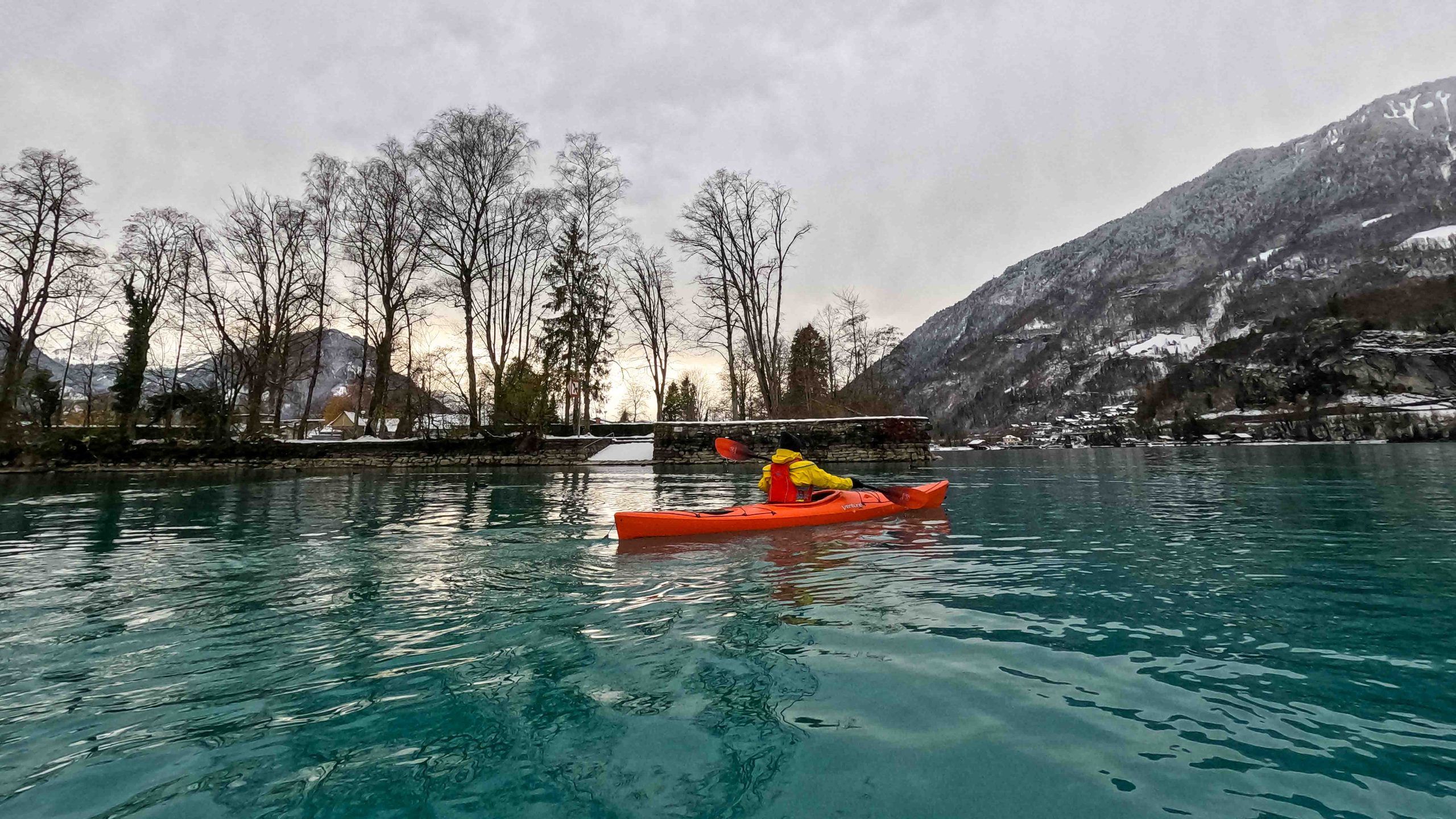 Hightide Kayak School Lake Brienz In Winter 7 Scaled