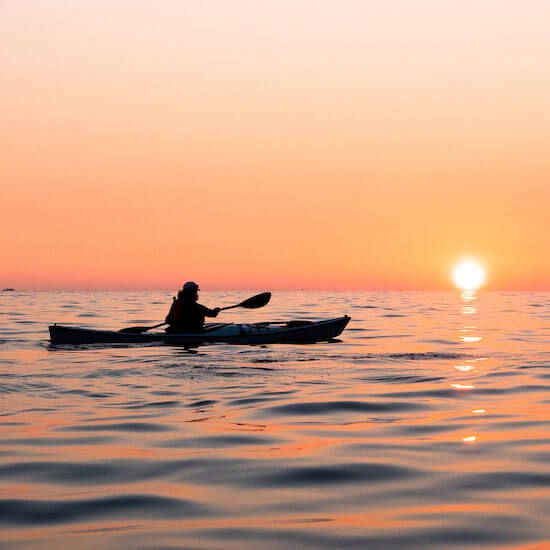 Liguria Coaching Seekajak Auf Dem Meer 550x550 4
